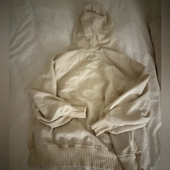 Women’s American Eagle sweatshirt - Picture 3 of 3